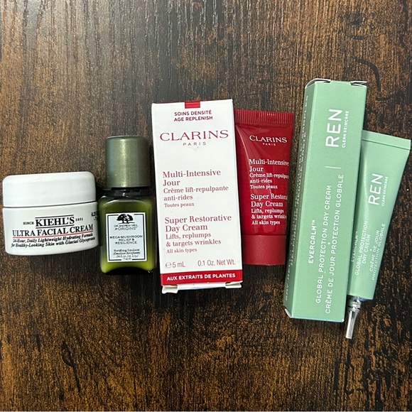 Skincare Bundle - Picture 7 of 7
